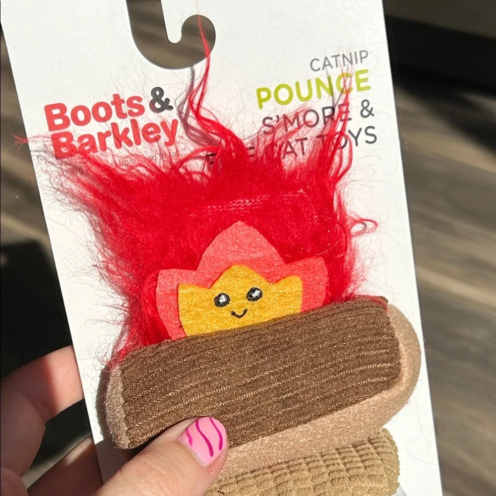 NWT Boots & Barkley Catnip S'mores Toys